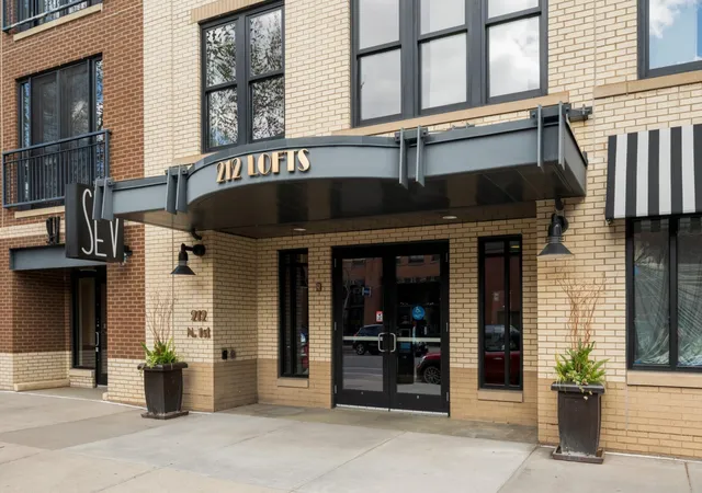 Photo 3 of Sale Pending at 212 N 1st Street #202, Minneapolis, MN 55401 | MLS# 7141387 | Listing updated on 2026-10-02
