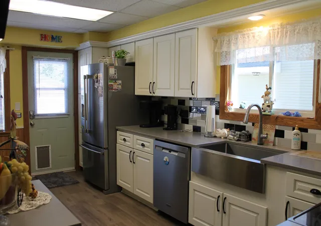 Photo 3 of Single family home for sale at 405 E Lake St, Osakis, MN 56360 | MLS# 7141388 | Listing updated on 2026-09-21