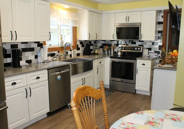 Photo 4 of Single family home for sale at 405 E Lake St, Osakis, MN 56360 | MLS# 7141388 | Listing updated on 2026-09-21
