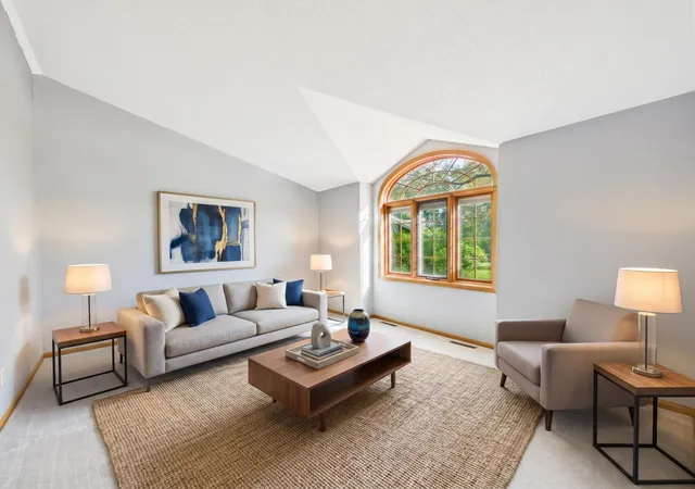 Photo 3 of Single family home for sale at 1952 Park Ridge Ct, Chaska, MN 55318 | MLS# 7141395 | Listing updated on 2026-10-08