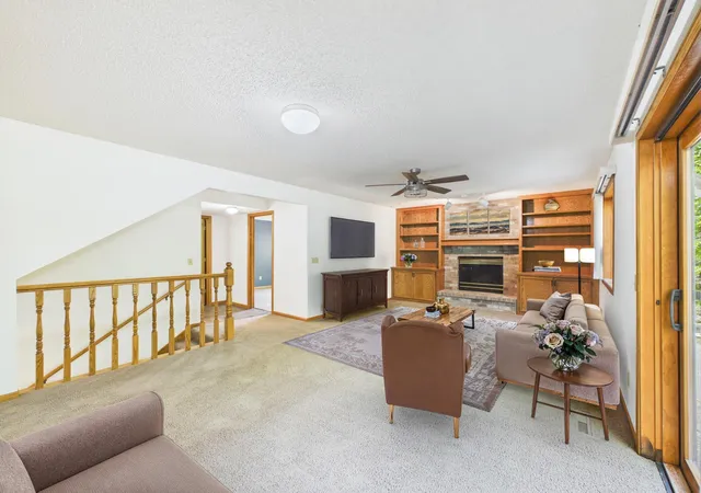 Photo 4 of Single family home for sale at 1952 Park Ridge Ct, Chaska, MN 55318 | MLS# 7141395 | Listing updated on 2026-10-08