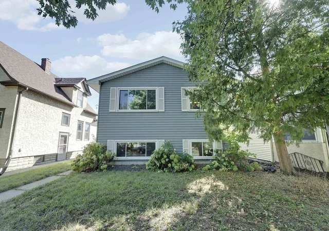 Photo 1 of Sale Pending at 800 Hawthorne Ave E, Saint Paul, MN 55106 | MLS# 7141419 | Listing updated on 2026-09-15