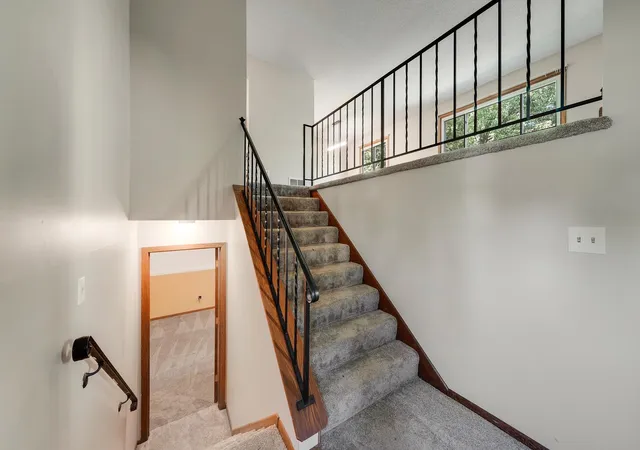 Photo 2 of Sale Pending at 800 Hawthorne Ave E, Saint Paul, MN 55106 | MLS# 7141419 | Listing updated on 2026-09-15
