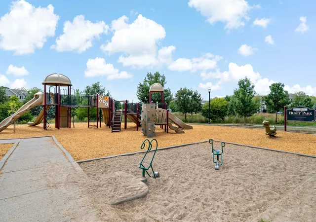 Photo 32 of Single family home for sale at 510 Huset Pkwy NE, Minneapolis, MN 55421 | MLS# 7141445 | Listing updated on 2026-10-09
