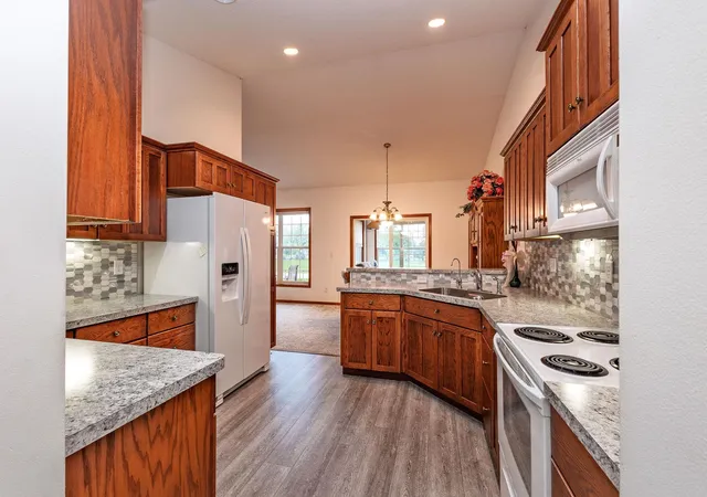Photo 4 of Single family home for sale at 17953 Westwood Ln, Glenwood, MN 56334 | MLS# 7141452 | Listing updated on 2026-10-06