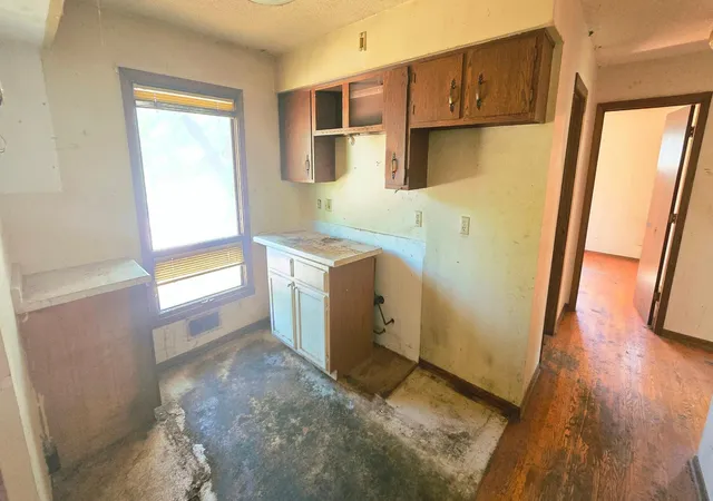 Photo 4 of Single family home for sale at 2937 Chippewa Ave, Saint Paul, MN 55109 | MLS# 7141464 | Listing updated on 2026-10-08