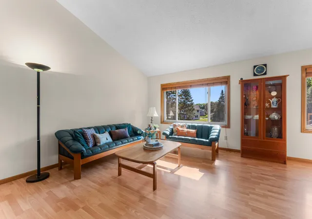Photo 2 of Single family home for sale at 1013 Rushmore Dr, Burnsville, MN 55306 | MLS# 7141508 | Listing updated on 2026-10-01