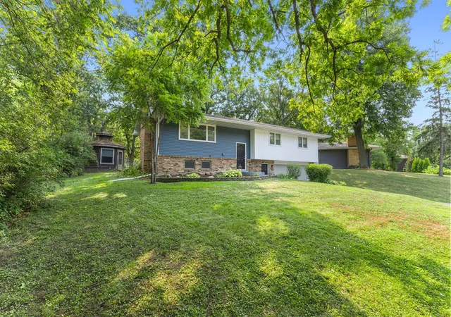 Photo 2 of Single family home for sale at 5375 Matterhorn Dr Ne, Minneapolis, MN 55421 | MLS# 7141510 | Listing updated on 2026-09-22