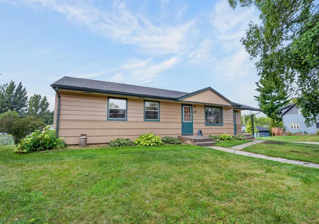 Photo 3 of Sale Pending at 408 Mitchell St, Coleraine, MN 55722 | MLS# 7141517 | Listing updated on 2026-10-09