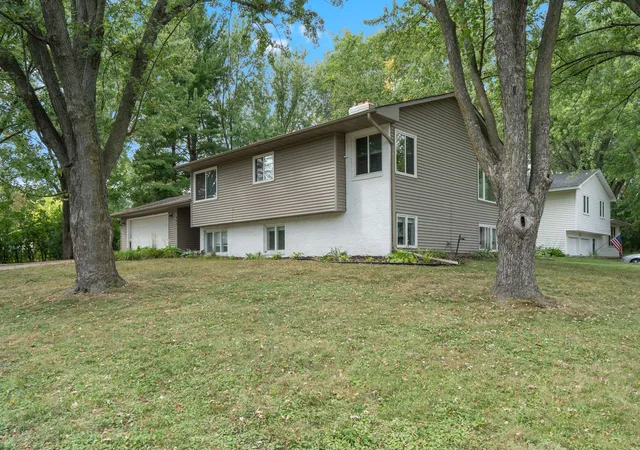 Photo 1 of Single family home for sale at 241 Harrington Dr, Long Lake, MN 55356 | MLS# 7141528 | Listing updated on 2026-09-22