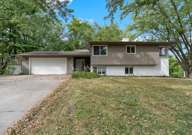 Photo 2 of Single family home for sale at 241 Harrington Dr, Long Lake, MN 55356 | MLS# 7141528 | Listing updated on 2026-09-22