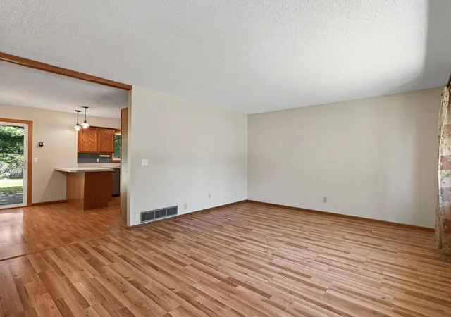 Photo 4 of Single family home for sale at 15233 Urbank St NE, Andover, MN 55304 | MLS# 7141553 | Listing updated on 2026-09-20