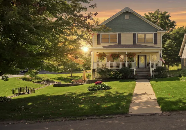 Photo 2 of Single family home for sale at 1402 4th Street N, Stillwater, MN 55082 | MLS# 7141594 | Listing updated on 2026-09-21