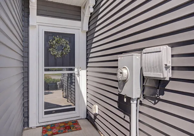 Photo 2 of Single family home for sale at 5509 Yucca Ln N, Minneapolis, MN 55446 | MLS# 7141619 | Listing updated on 2026-09-17