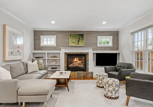 Photo 3 of Single family home for sale at 5541 Vincent Ave S, Minneapolis, MN 55410 | MLS# 7141642 | Listing updated on 2026-09-27