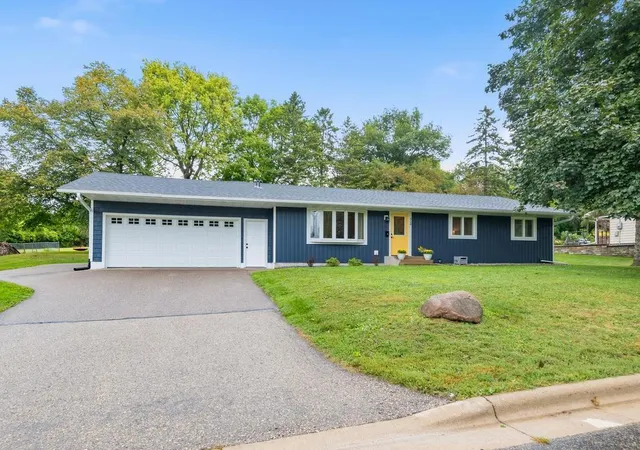 Photo 2 of Single family home for sale at 924 Ravine St, Faribault, MN 55021 | MLS# 7141651 | Listing updated on 2026-09-27