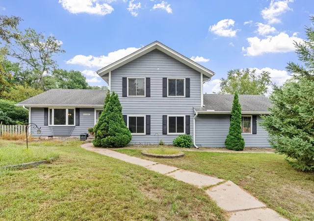 Photo 2 of Single family home for sale at 17161 S Shore Ln, Eden Prairie, MN 55346 | MLS# 7141674 | Listing updated on 2026-09-21