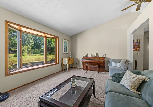Photo 4 of Single family home for sale at 17161 S Shore Ln, Eden Prairie, MN 55346 | MLS# 7141674 | Listing updated on 2026-09-21