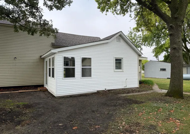 Photo 3 of Single family home for sale at 203 4th Street S, De Graff, MN 56271 | MLS# 7141682 | Listing updated on 2026-09-19