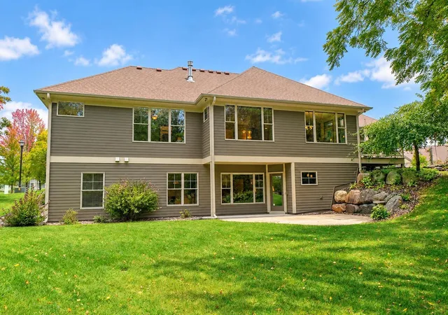 Photo 2 of Single family home for sale at 4453 Fable Hl Pkwy N, Hugo, MN 55038 | MLS# 7141690 | Listing updated on 2026-10-08