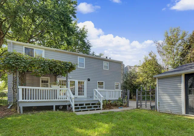 Photo 4 of Single family home for sale at 823 Memorial Pkwy SW, Rochester, MN 55902 | MLS# 7141697 | Listing updated on 2026-09-12