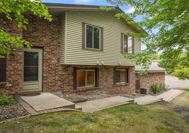 Photo 1 of Single family home for sale at 13430 Pepperwood Cir, Hopkins, MN 55305 | MLS# 7141711 | Listing updated on 2026-10-15
