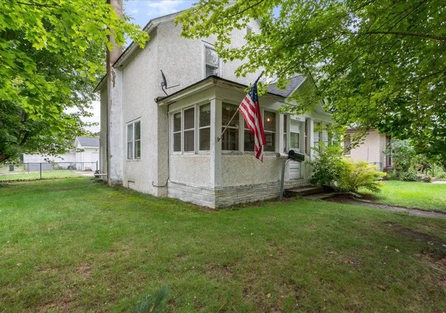Photo 1 of Single family home for sale at 824 10th Avenue Ne, Brainerd, MN 56401 | MLS# 7141716 | Listing updated on 2026-09-12