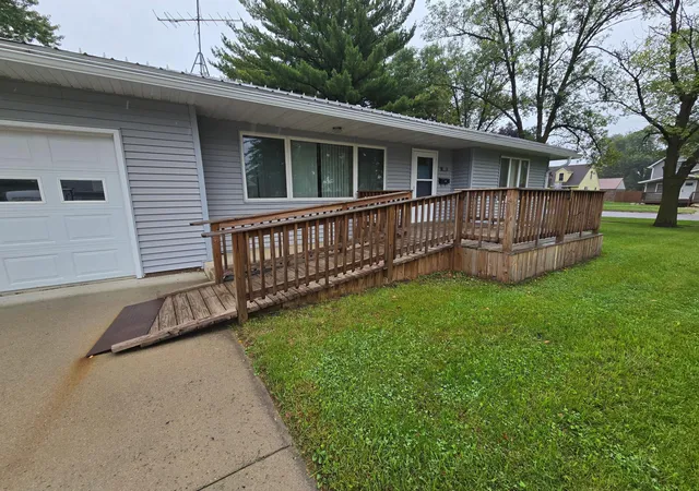 Photo 3 of Single family home for sale at 101 9th Avenue NW, Pipestone, MN 56164 | MLS# 7141717 | Listing updated on 2026-09-20