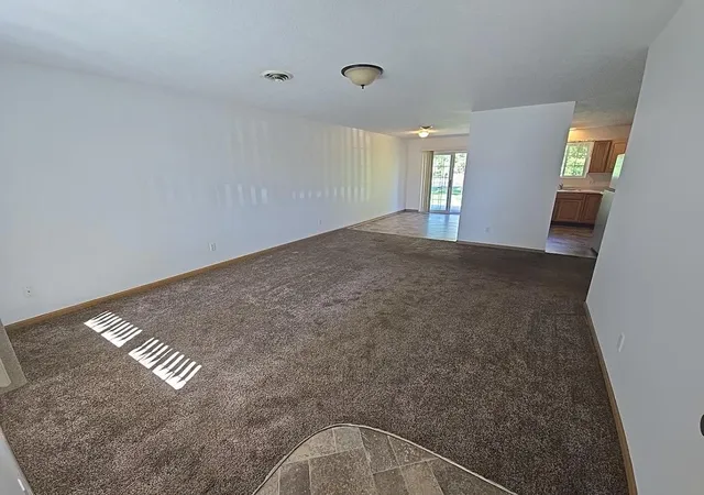 Photo 3 of Townhouse for sale at 163 Ridgeview Dr, Pipestone, MN 56164 | MLS# 7141728 | Listing updated on 2026-09-14