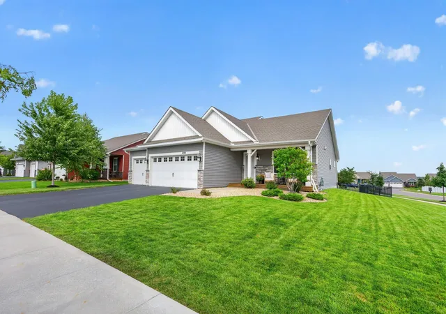 Photo 3 of Single family home for sale at 6199 Jasmine Bay S, Cottage Grove, MN 55016 | MLS# 7141763 | Listing updated on 2026-09-25