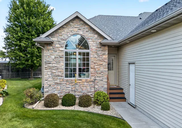 Photo 2 of Single family home for sale at 1328 10th Street N, Lake City, MN 55041 | MLS# 7141764 | Listing updated on 2026-09-16