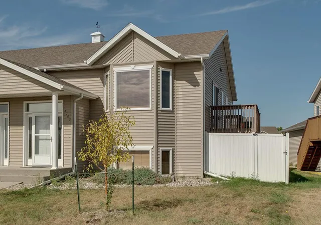 Photo 2 of Townhouse for sale at 4793 Harvest Dr S, Fargo, ND 58104 | MLS# 7141772 | Listing updated on 2026-09-18