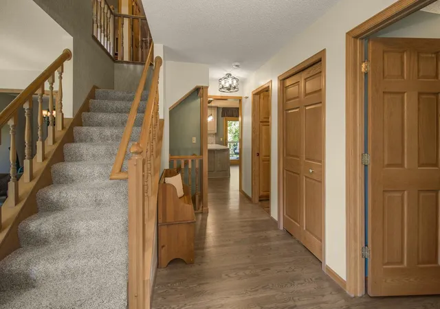 Photo 4 of Single family home for sale at 8610 Valley View Ct, Chanhassen, MN 55317 | MLS# 7141786 | Listing updated on 2026-09-19