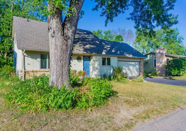 Photo 1 of Single family home for sale at 110105 Arboretum Way, Chaska, MN 55318 | MLS# 7141798 | Listing updated on 2026-09-13