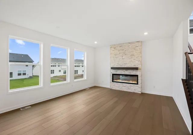 Photo 4 of Single family home for sale at 1081 Achilles Dr, Rosemount, MN 55068 | MLS# 7141833 | Listing updated on 2026-09-22