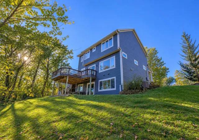 Photo 3 of Single family home for sale at 3337 Staples Pl, Stillwater, MN 55082 | MLS# 7141841 | Listing updated on 2026-09-28