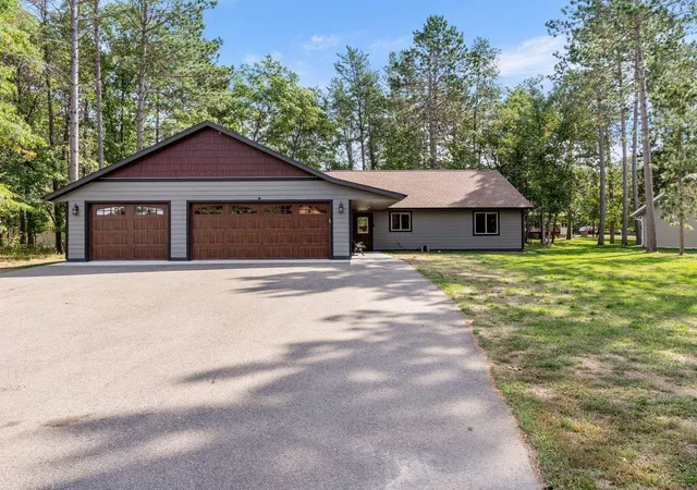 Photo 1 of Single family home for sale at 14470 Kimberlee Dr, Baxter, MN 56425 | MLS# 7141877 | Listing updated on 2026-09-14