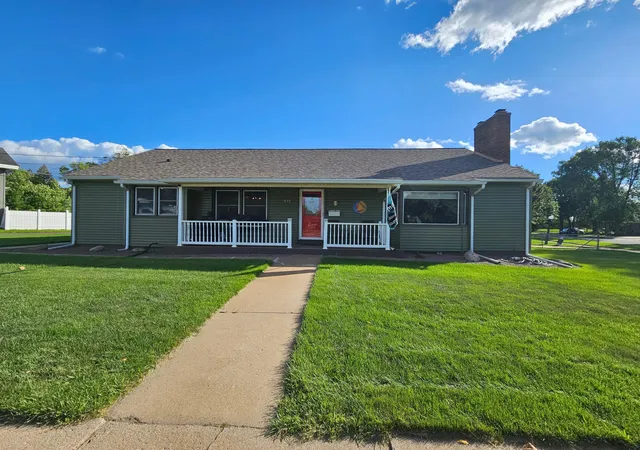 Photo 1 of Single family home for sale at 620 8 1/2 St S, Virginia, MN 55792 | MLS# 7141906 | Listing updated on 2026-09-12