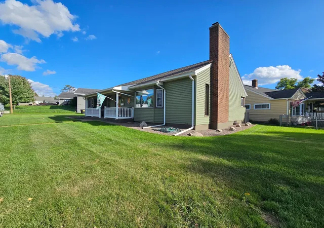 Photo 2 of Single family home for sale at 620 8 1/2 St S, Virginia, MN 55792 | MLS# 7141906 | Listing updated on 2026-09-12