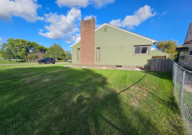 Photo 3 of Single family home for sale at 620 8 1/2 St S, Virginia, MN 55792 | MLS# 7141906 | Listing updated on 2026-09-12