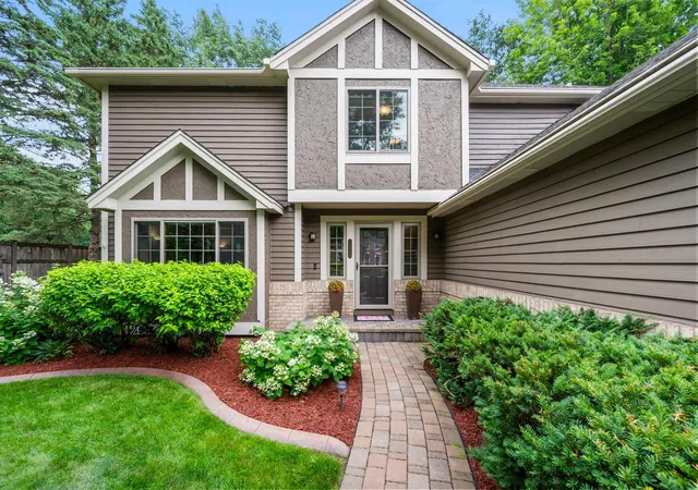 Photo 3 of Sale Pending at 12500 Dorchester Trl, Saint Paul, MN 55124 | MLS# 7141916 | Listing updated on 2026-09-12
