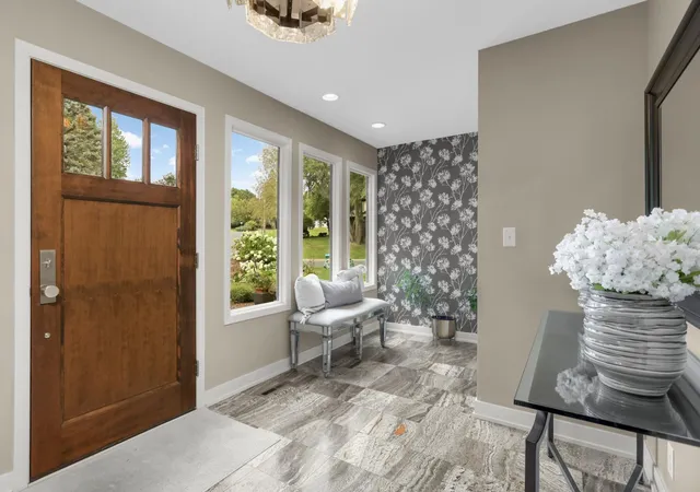 Photo 2 of Single family home for sale at 694 Maple Park Dr, Saint Paul, MN 55118 | MLS# 7141927 | Listing updated on 2026-10-17