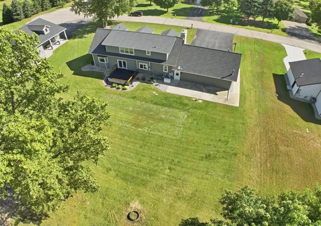 Photo 1 of Single family home for sale at 112 Par View Est, Montevideo, MN 56265 | MLS# 7141928 | Listing updated on 2026-10-20