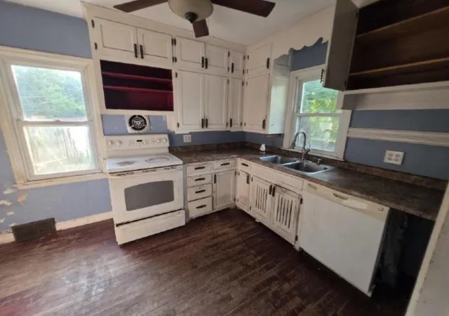 Photo 2 of Single family home for sale at 902 9th Avenue N, Saint Cloud, MN 56303 | MLS# 7141940 | Listing updated on 2026-09-15