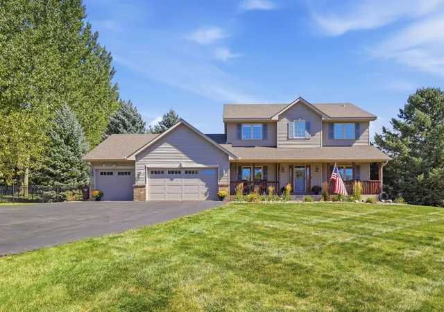 Photo 2 of Single family home for sale at 20365 Lake Ridge Dr, Prior Lake, MN 55372 | MLS# 7141955 | Listing updated on 2026-09-20