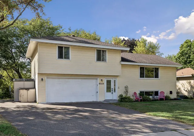 Photo 1 of Single family home for sale at 6509 Edgemont Blvd N, Minneapolis, MN 55428 | MLS# 7141968 | Listing updated on 2026-10-19