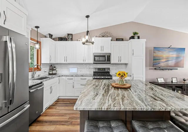 Photo 2 of Single family home for sale at 1347 Benson Blvd E, Stillwater, MN 55082 | MLS# 7141977 | Listing updated on 2026-10-07