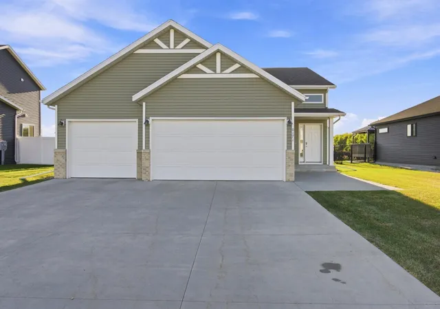 Photo 1 of Single family home for sale at 6171 68th Street S, Fargo, ND 58104 | MLS# 7142022 | Listing updated on 2026-09-15