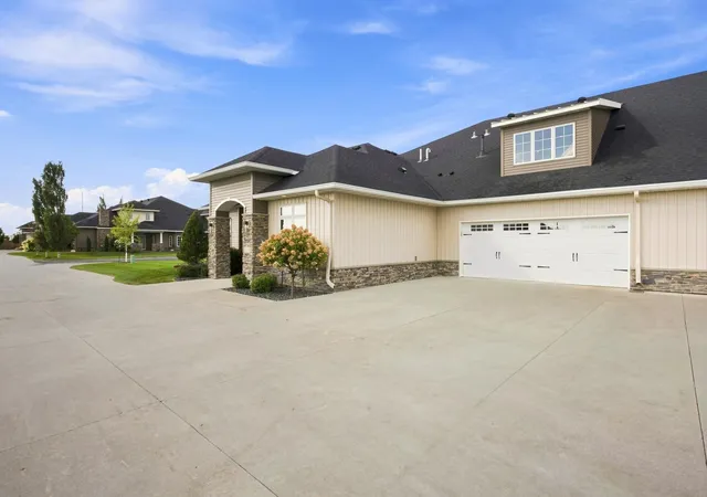 Photo 2 of Single family home for sale at 5074 Prosperity Way S, Fargo, ND 58104 | MLS# 7142033 | Listing updated on 2026-09-12