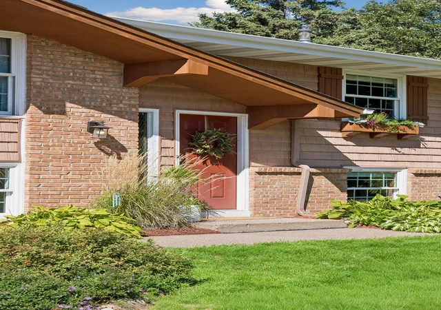 Photo 3 of Sale Pending at 4101 Brigadoon Dr, Saint Paul, MN 55126 | MLS# 7142034 | Listing updated on 2026-09-30